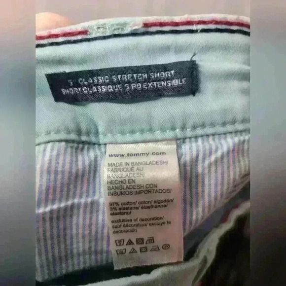 Tommy Hilfiger baby blue Khaki shorts. 5" classic stretch shorts. Size 14. - Picture 6 of 6